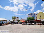 Het gezellige dorpsplein van Heraion (Ireon) - Eiland Samos