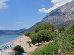 Strand Kampos (Votsalakia) met daarachter het Kerkis-gebergte - Eiland Samos