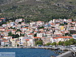 Huizen aan de berghellingen bij Samos stad - Eiland Samos